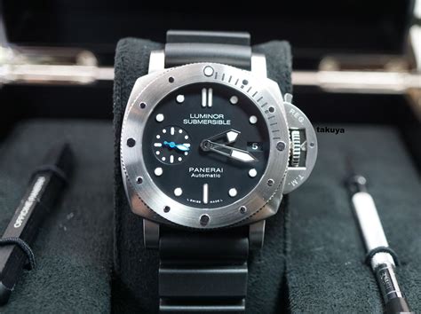 Withdrawn Panerai Luminor Submersible PAM 682 42mm